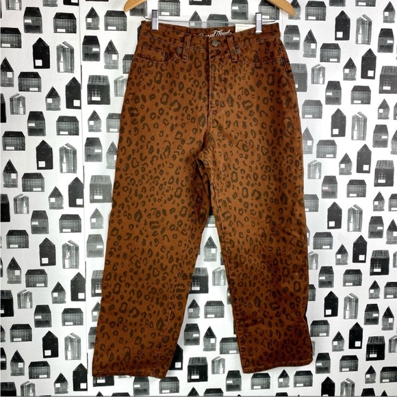 Universal Thread Denim - Universal thread, new with tags, vintage animal, print jeans
